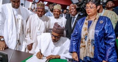 BREAKING: Finally Buhari Signs African Continental Free Trade agreement