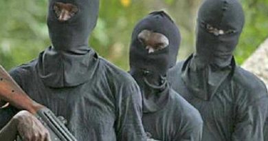 Gunmen Attack and Rob Fun Seekers in Anambra Eatery