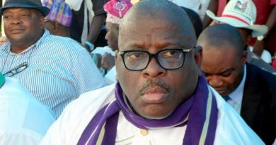 Kashamu, 1000 PDP Members Defects To APC in Ogun