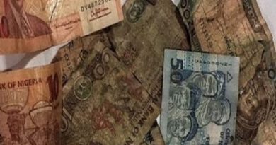 The three-month deadline set by the Central Bank of Nigeria (CBN) for bank customers to deposit dirty naira notes in their banks will elapse at the close of business today.