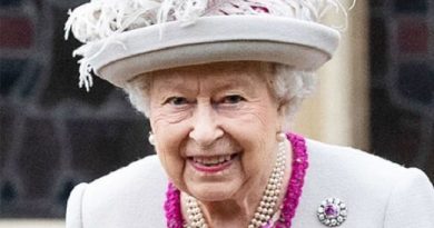 Queen of England congratulates Nigeria at 60, Urges Buhari To Restructure The Country Now