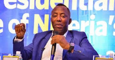 Nigerian Celebrities Slams Federal Government Over Charges Against Sowore