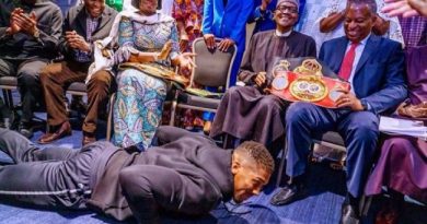 See Anthony Joshua Presents Heavyweight Belts To Buhari