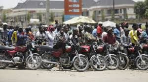 Okada Ban: Lagos Civil Servants Protest At Venue Of Lagos Marathon