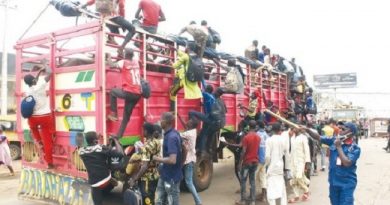 50 Unarmed Fulani Herdsmen Smuggled Into Lagos Intercepted In Truck Conveying Cows (Photo/Video)