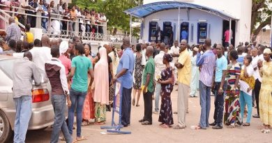 Customers Besiege Banks On First Day Of Partial Lifting of COVID-19 Lockdown (See Videos)