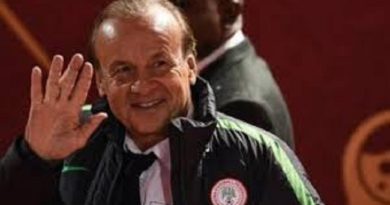 Just In: Nigeria Super Eagle's Coach Gernot Rohr Signs New 2 Year Contract