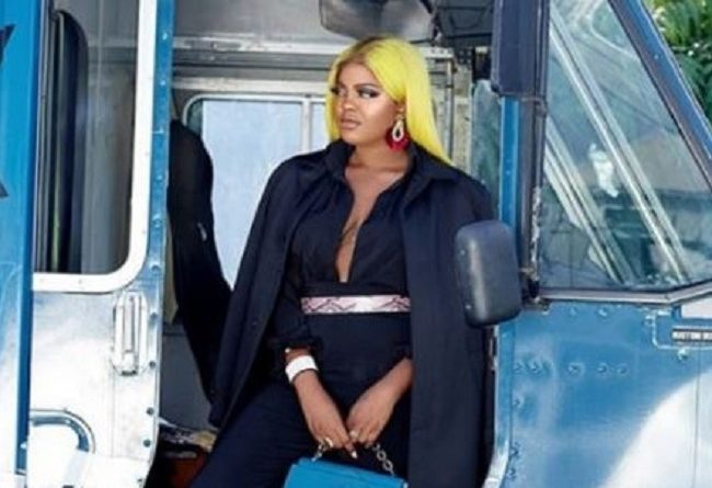 Popular Nigerian Slay Queen And Alleged Serial Debtor, Disgraced In The Market Over N45,000K