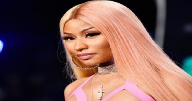 Nicki Minaj Officially Reveals Her Pregnancy (Photos)