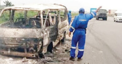 Eight Burnt To Death In Lagos-Ibadan Expressway Bus Crash