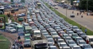 Breaking: Fuel Tanker Crashes Into Pedestrian Bridge Along Abuja-Keffi Expressway