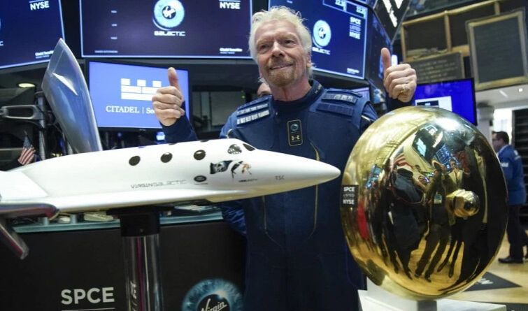 Billionaire Richard Branson Aims To Make Space Trip Ahead Of Bezos