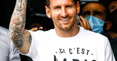 Messi Arrives Paris Ahead of PSG Move