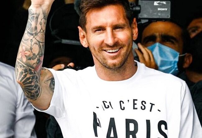 Messi Arrives Paris Ahead of PSG Move