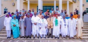 Governor Lalong described Gen Useni as a man with the interest of Plateau and the Nation at heart, patriotic in nature who keeps political differences aside for the good of mankind, North Central and the Nation at large.  He said it is timely to have the North Central Peoples Forum because other zones have equally formed their forum for the purpose of cooperation.  He called on all to imbibe the principle of peace which are anchored on justice and fairness without which there will be no peace, tolerance and goodwill that could stimulate the sharing of ideas on comparative advantage for the development of the North Central Zone.  He pledged commitment to the cause of the Forum and to support all programmes of the Forum with the believe that it will guide the zone through restoration of peace because once there is peace in the North Central Zone, there will be peace in Nigeria.