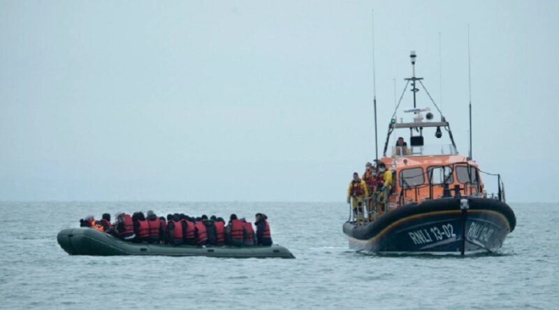 27 Migrants Die as Boat Sinks in English Channel