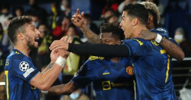 Villarreal 0-2 Man Utd: Cristiano Ronaldo and Jadon Sancho score as United reach Champions League last 16