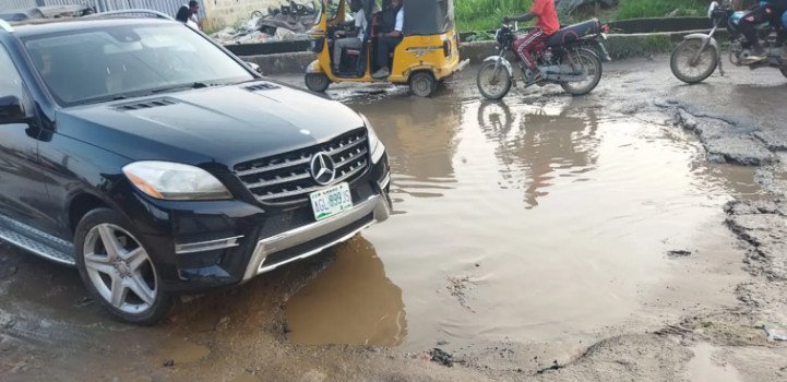 Motorists Bemoan Failing Oshodi-Isolo Roads and Seek Urgent Attention